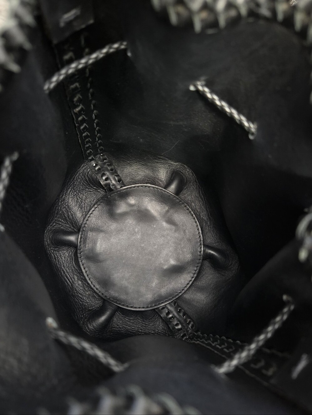 EXCELLENT IACOBELLA NIRMALA BUCKET BAG - Picture 4 of 6